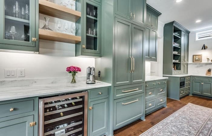 Custom Kitchen Cabinets